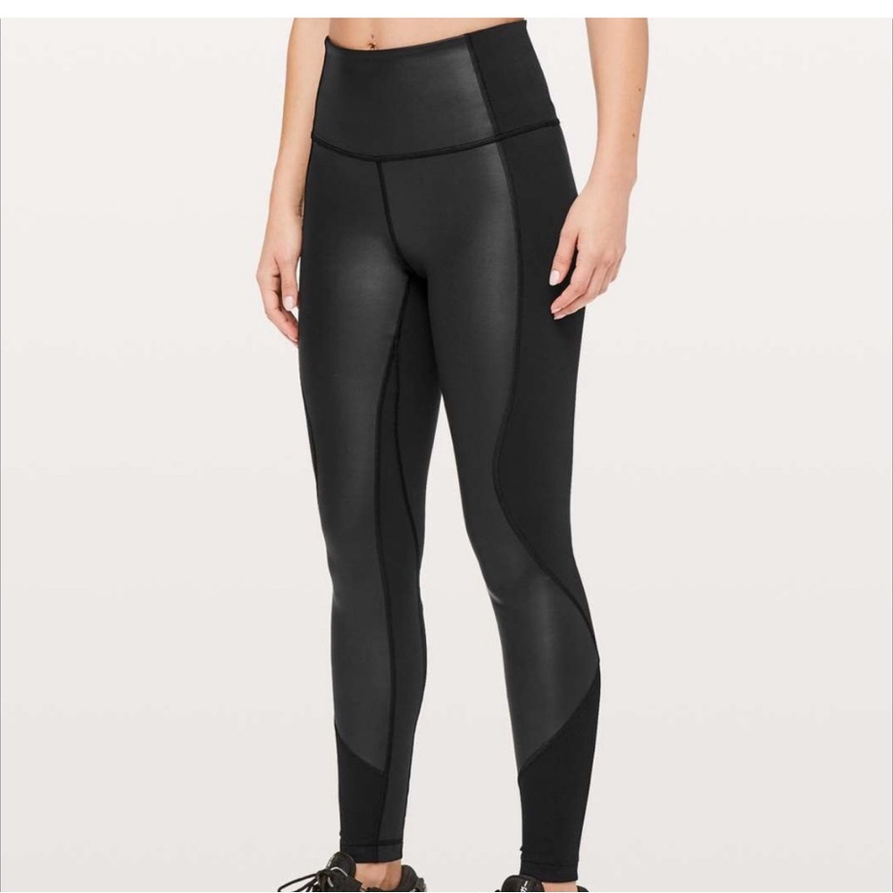 Lululemon Wunder Under Leggings, Size 6